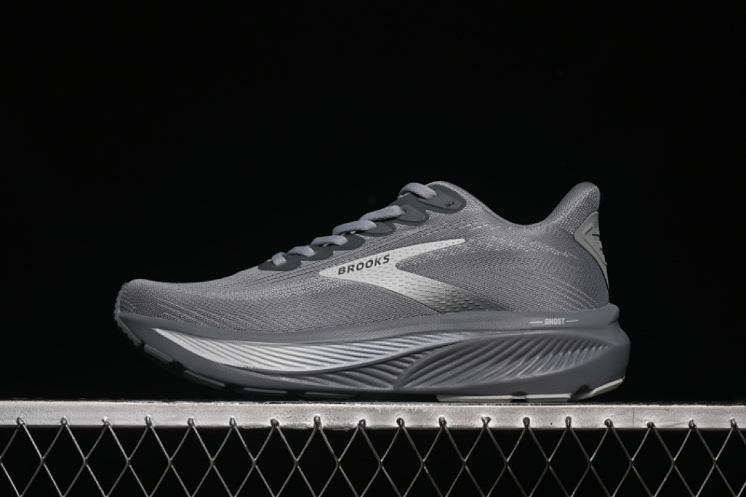 Unbranded [1104421D041]-[BROOKS GHOST 17 GREY]-[WOMAN:36-39]-[MAN:40-46], photo 1