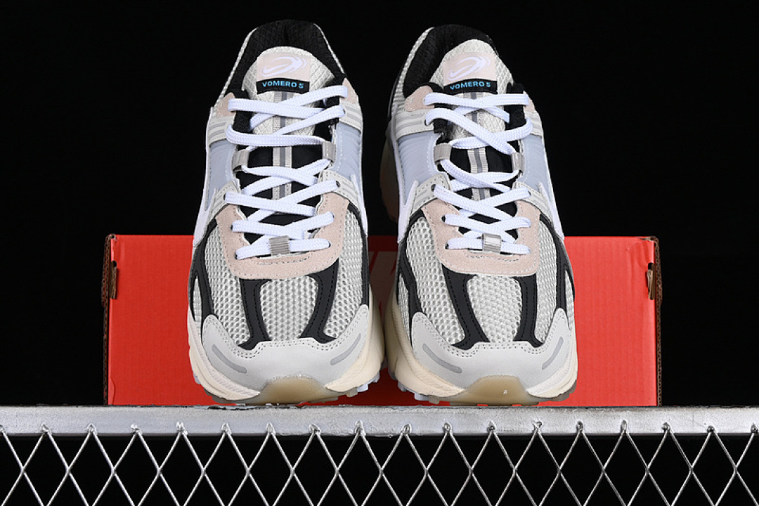 Nike [FN7649-110]-[ZOOM VOMERO 5 WHITE/GREY/BLACK]-[WOMAN:36-39]-[MAN:40-45] - Image 13