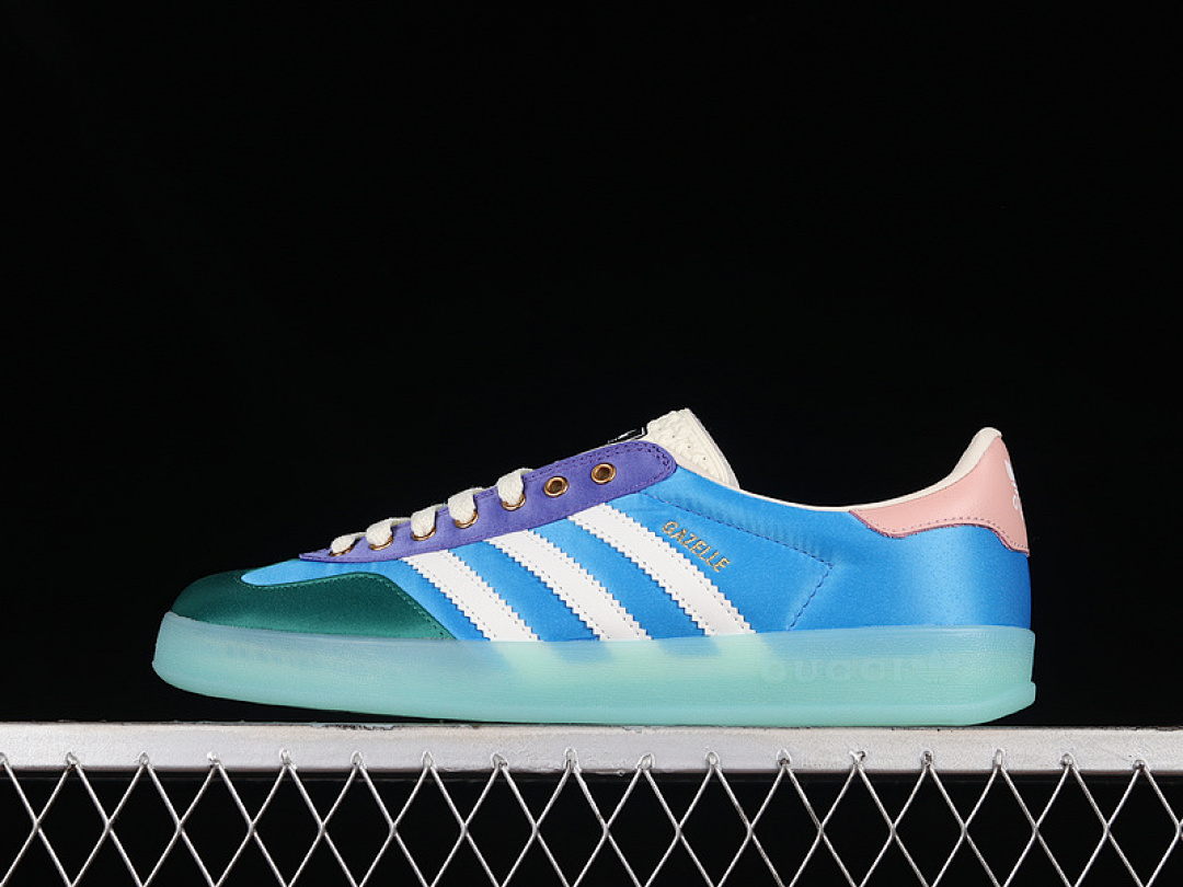 Purple [HQ8851]-[GU*CCI X GAZELLE SHOES LIGHT BLUE/PURPLE/PINK]-[WOMAN:36-39]-[MAN:40-45], photo 1
