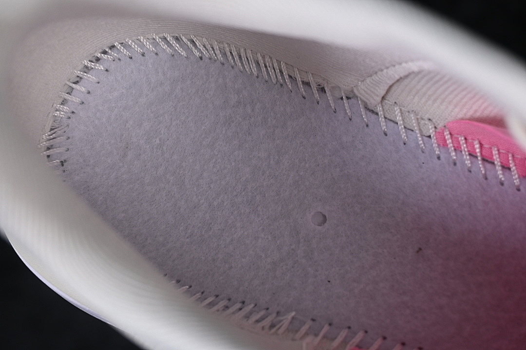 On Running [JQ9666]-[BOSTON 13 CREW WHITE/SILVER METALLIC/BLISS PINK]-[WOMAN:36-39]-[MAN:40-46] - Image 5