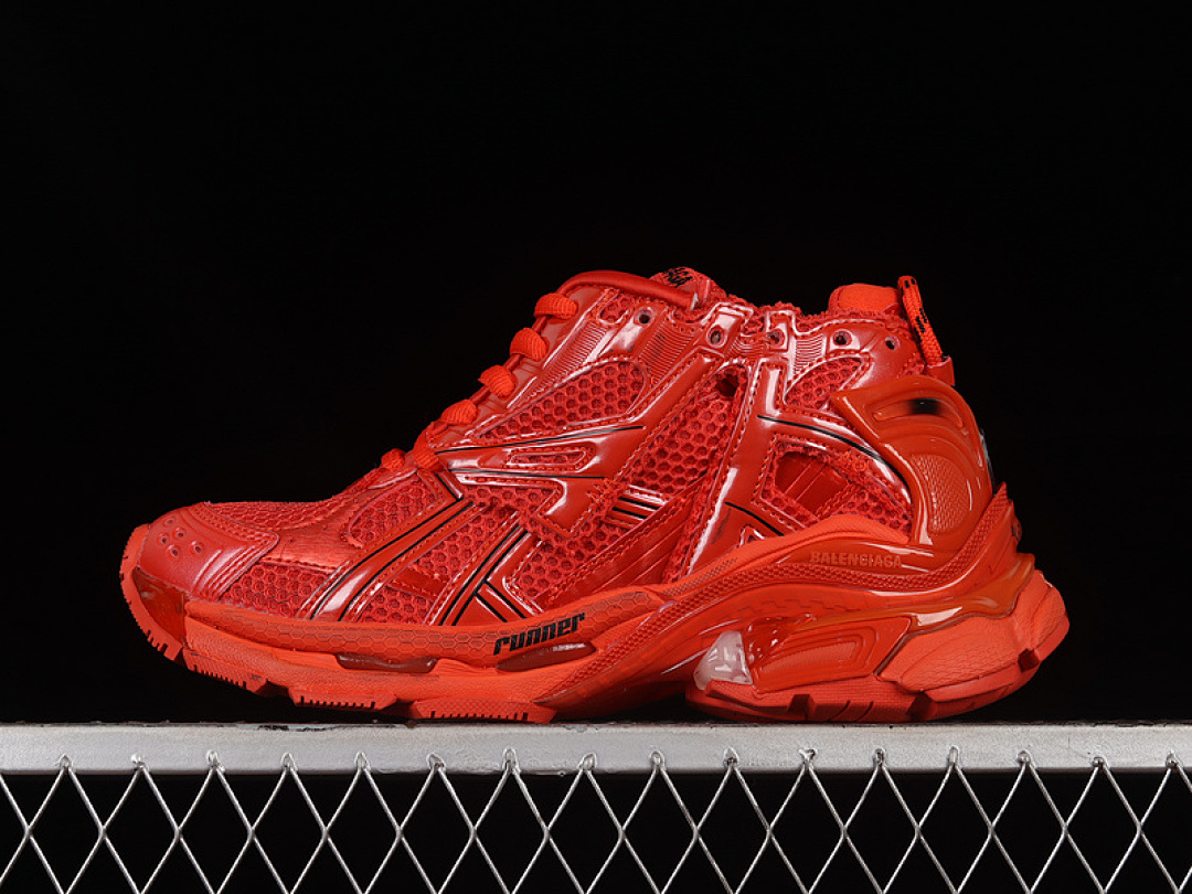Kith [W3RB16000]-[BA*LEN*CIAGA RUNNER KITH FOUR COLOR RED/BLACK]-[WOMAN:35-39]-[MAN:40-46], photo 1