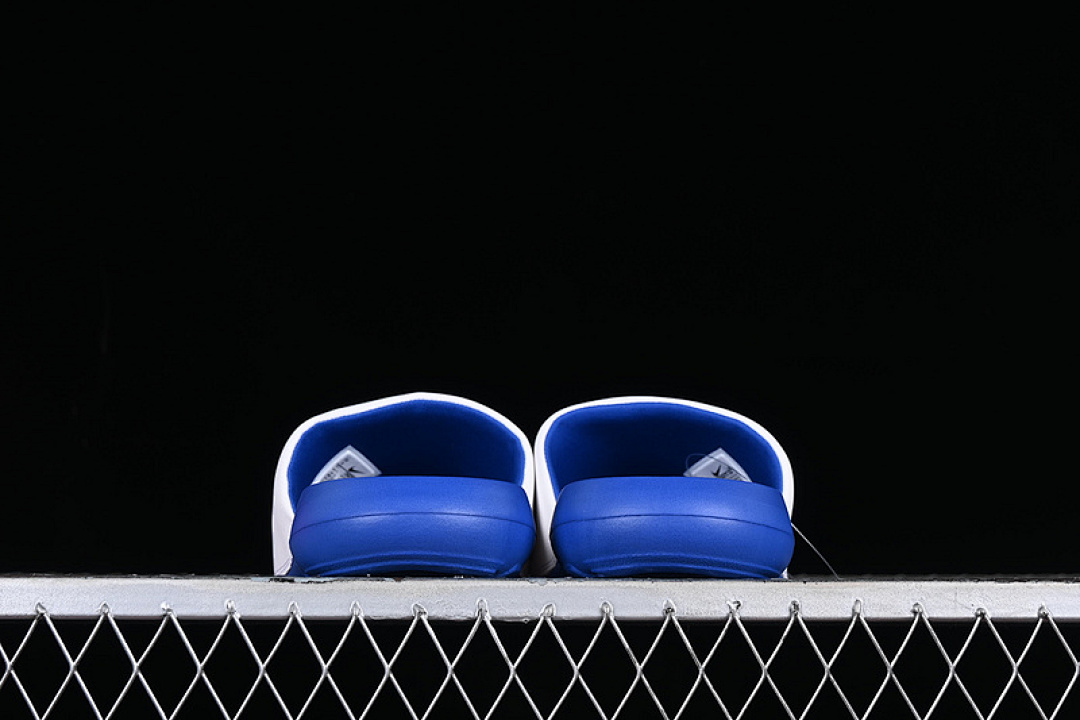 Nike [CN9675-104]-[VICTORI ONE SLIDE WHITE/UNIVERSITY RED/GAME ROYAL]-[WOMAN:36-39]-[MAN:40-45] - Image 7