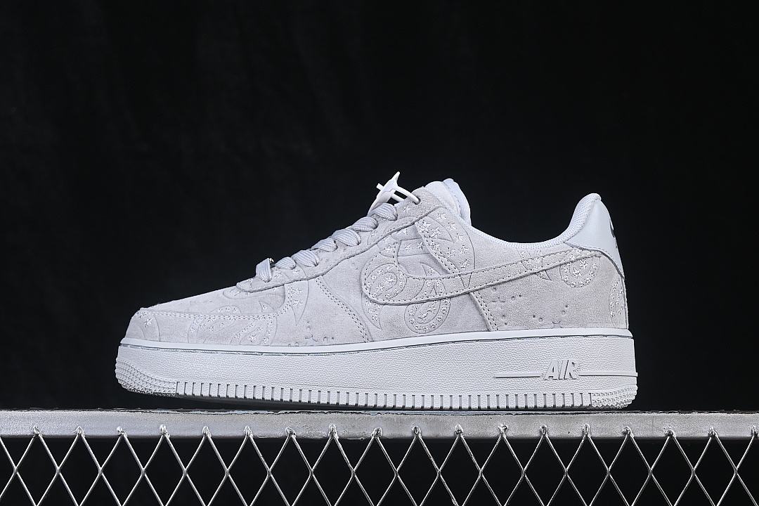 Nike Nike AIR FORCE 1 LOW 07 PRM GREY FOG/METALLIC SILVER · IO1259-002, photo 1