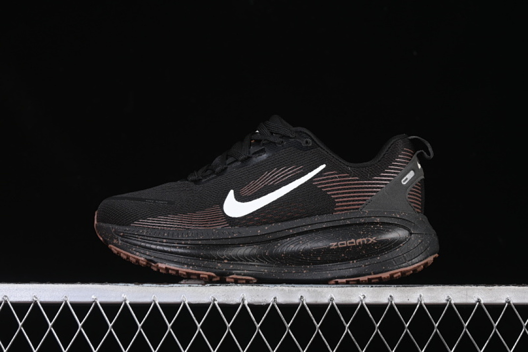 Nike Nike AIR ZOOM VOMERO 18 BLACK/BROWN/WHITE · IH4454-001, photo 1