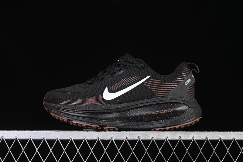 Nike Nike AIR ZOOM VOMERO 18 BLACK/BROWN/WHITE · IH4454-001, photo 1