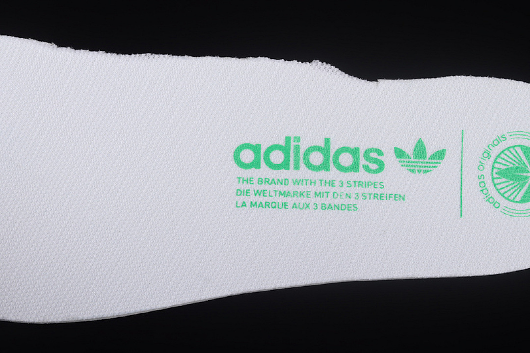 Adidas [FW2427]-[SAMBA VEGAN SHOES CLOUD WHITE/CORE BLACK/BLUE]-[MAN:39-45] - Image 4