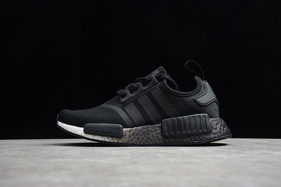 NMD_R1 SHOES CORE BLACK/CORE BLACK/CLOUD WHITE · EF4276, photo 1