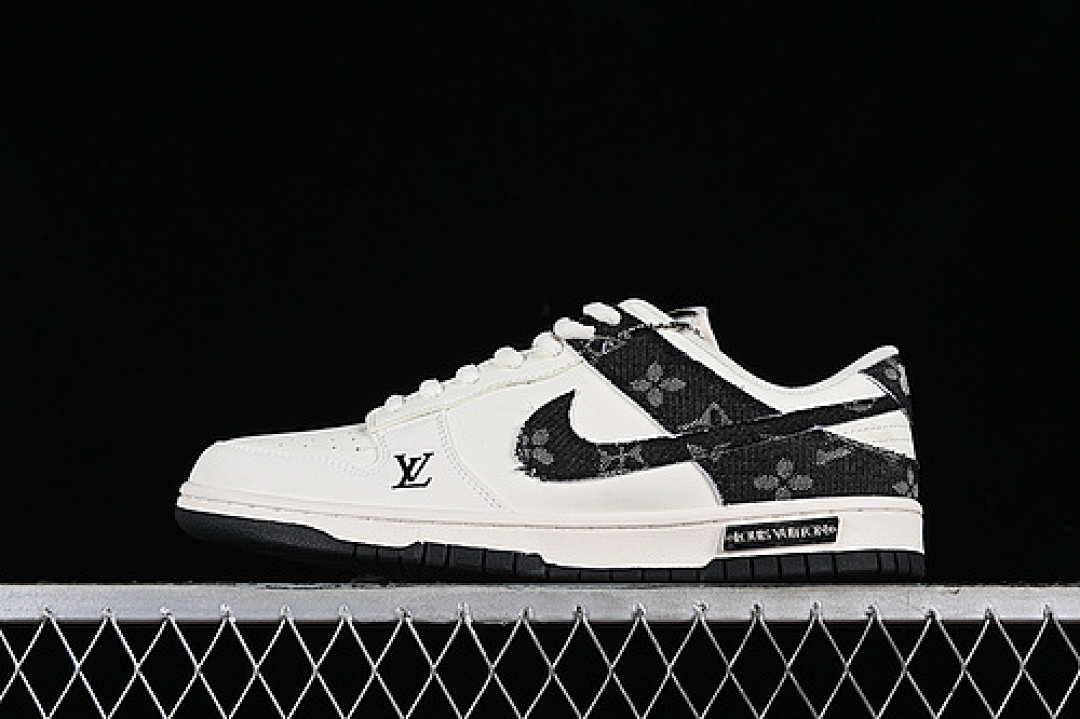 Off-White [DJ2024-009]-[SB DUNK LOW L*V OFF WHITE/BLACK]-[WOMAN:36-39]-[MAN:40-45], photo 1