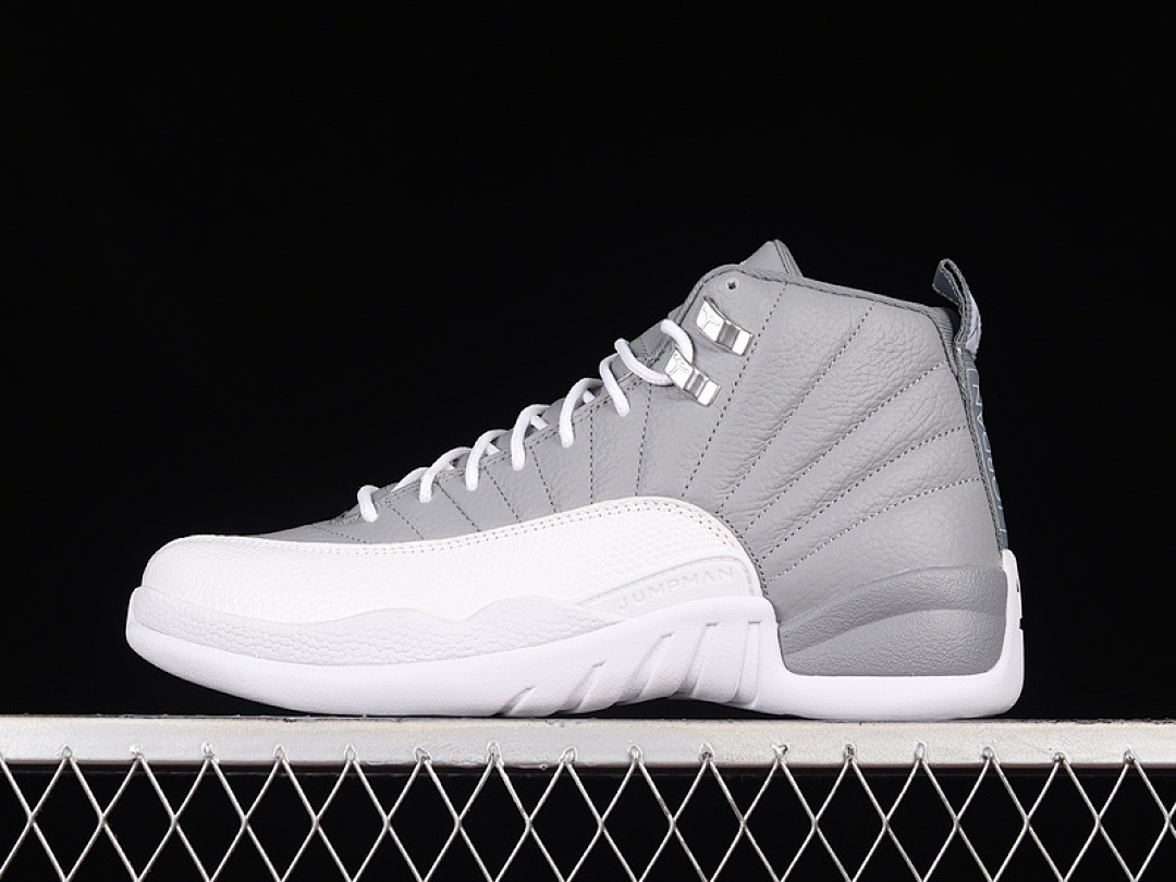 Jordan [CT8013-015]-[AIR JORDAN 12 RETRO STEALTH/WHITE/COOL GREY]-[MAN:40-47.5], photo 1