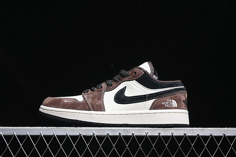 Jordan AIR Jordan 1 LOW WHITE/BLACK/BROWN · XS6086-004, photo 1