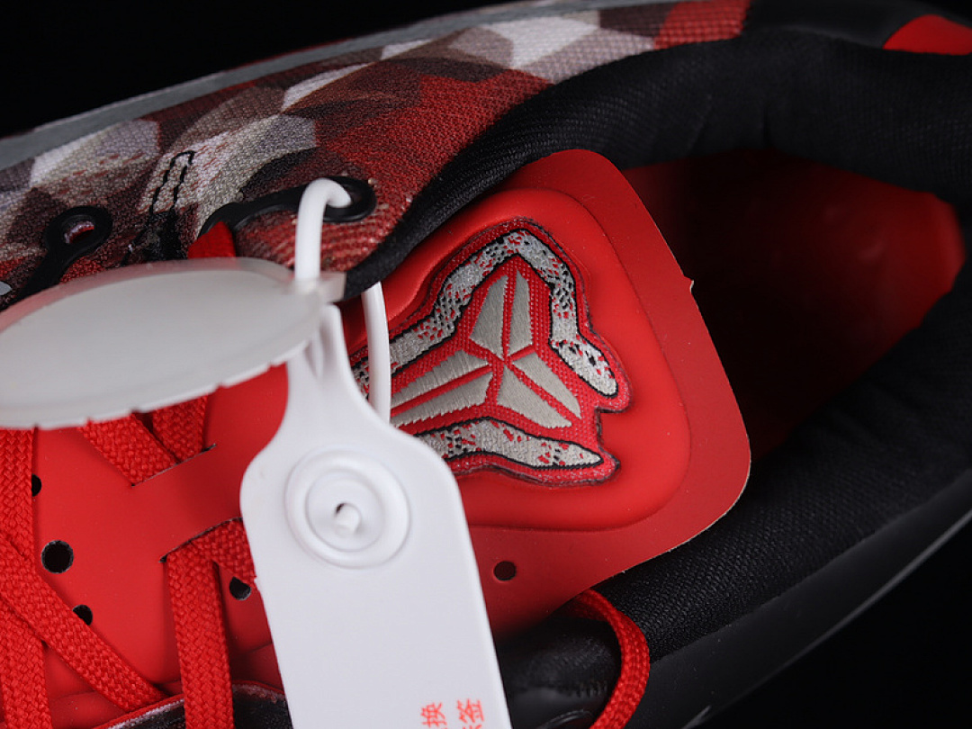 Nike [555035-601]-[KOBE 8 SYSTEM MILK SNAKE UNIVERSITY RED/SAIL-NOBLE RED-PEARL GREY]-[MAN:39-46] - Image 8