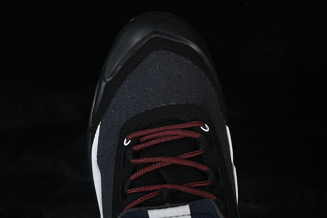 On Running [474200-28]-[X-ALP OUTDOOR TRAIL RUNNING SHOES BLACK/WHITE]-[WOMAN:36-39]-[MAN:40-45] - Image 10