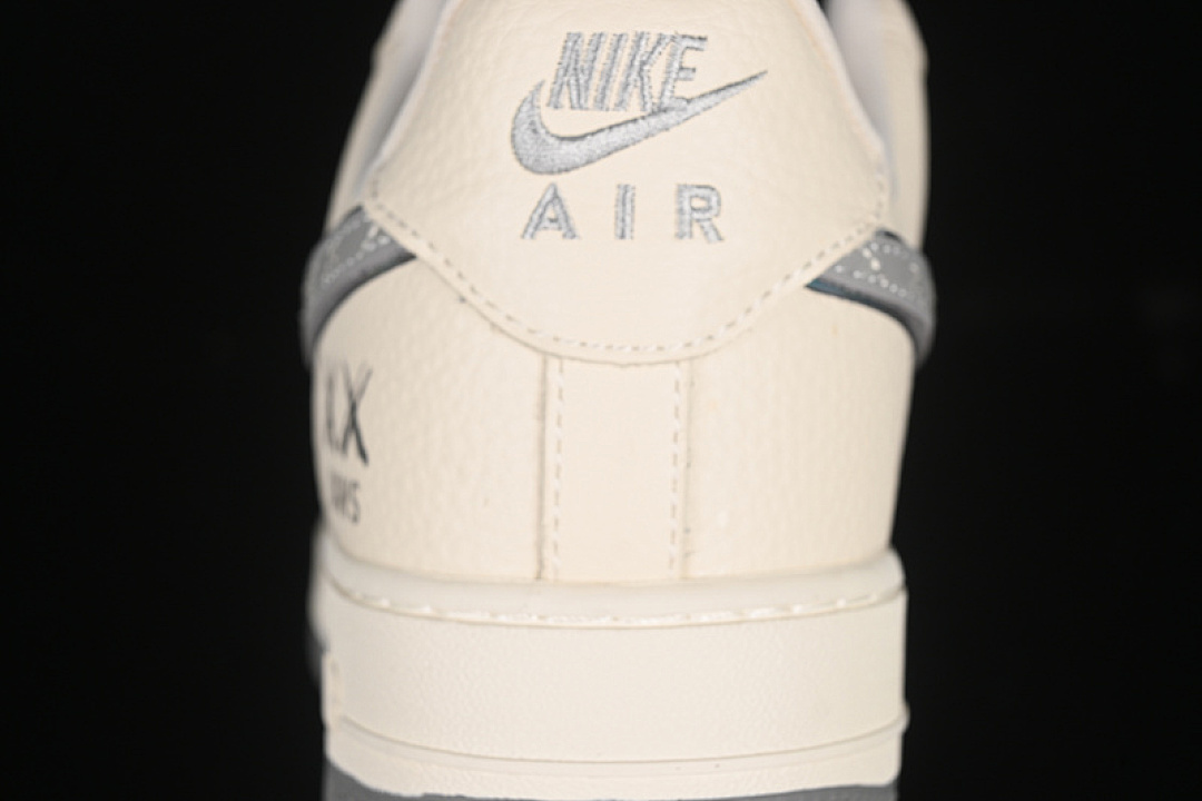 Nike [KK1988-078]-[AIR FORCE 1 07 LOW KAWS WHITE/GREY]-[WOMAN:36-39]-[MAN:40-45] - Image 7