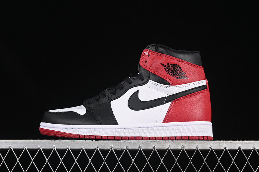 Jordan [555088-125]-[AIR JORDAN 1 HIGH RETRO OG BLACK/WHITE-VARSITY RED]-[WOMAN:36-39]-[MAN:40-47.5], photo 1