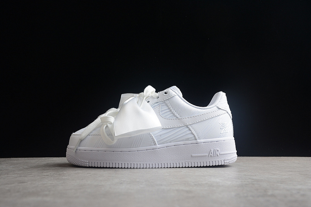 Nike Nike AIR FORCE 1 LOW BOW WHITE/WHITE/WHITE · DV4244-111, photo 1