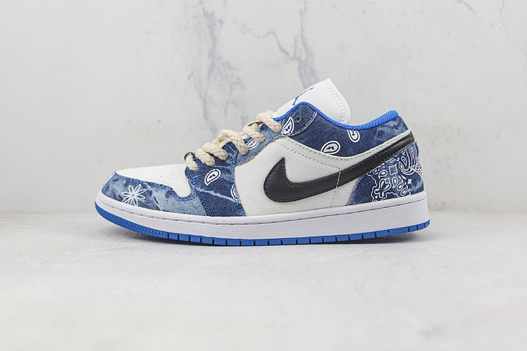 Jordan AIR Jordan 1 LOW WASHED DENIM WHITE/WHITE-DUTCH BLUE · DM8947-100, photo 1