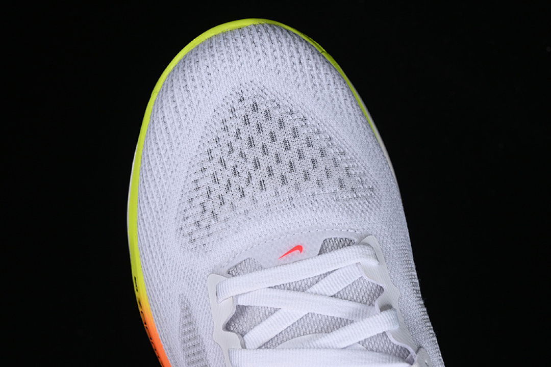 Nike [HF4914-100]-[AIR ZOOM VOMERO 17 WHITE/BRIGHT CRIMSON/VOLT/BLACK]-[MAN:39-46] - Image 10