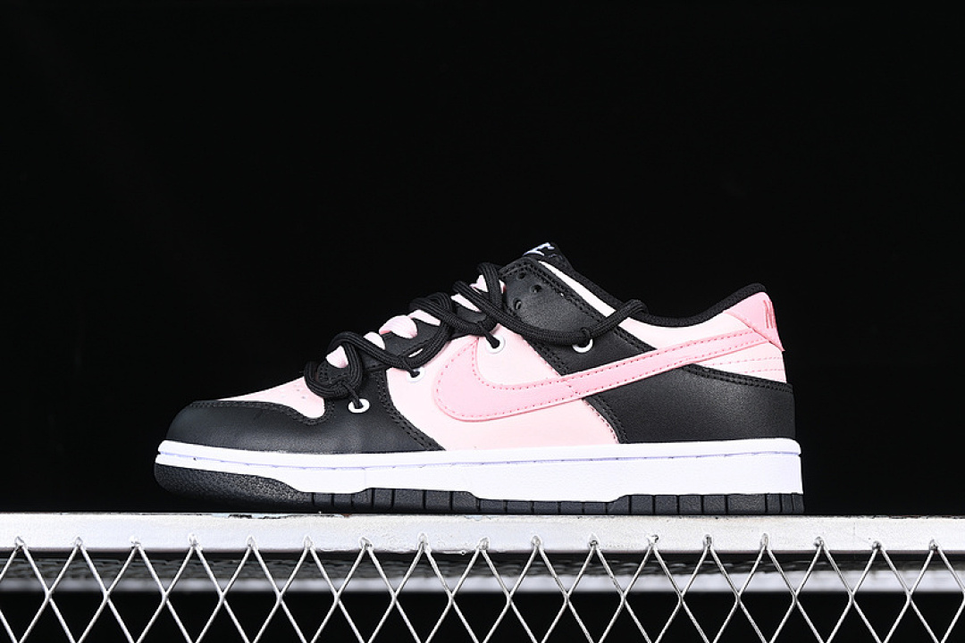 Nike DUNK LOW BLACK/WHITE/PINK · CW1590-100, photo 1