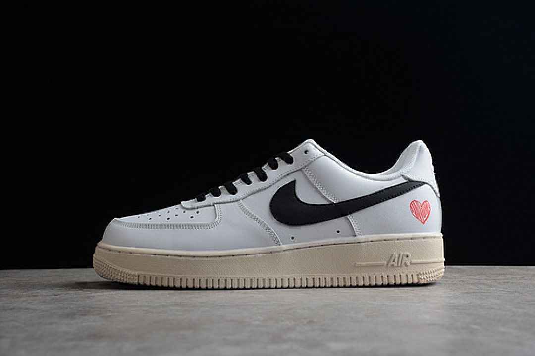 Nike [CW2288-112]-[AIR FORCE 1 07 LOW WHITE/BLACK/RED]-[WOMAN:36-39]-[MAN:40-45], photo 1