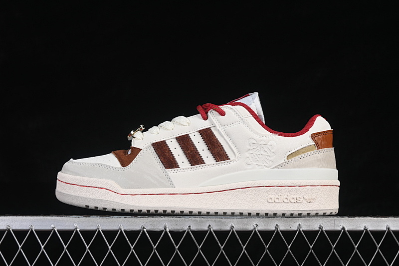 FORUM 84 LOW RETRO BASKETBALL SHOES COFFEE/WHITE/RED/GREY · KJ8751, photo 1