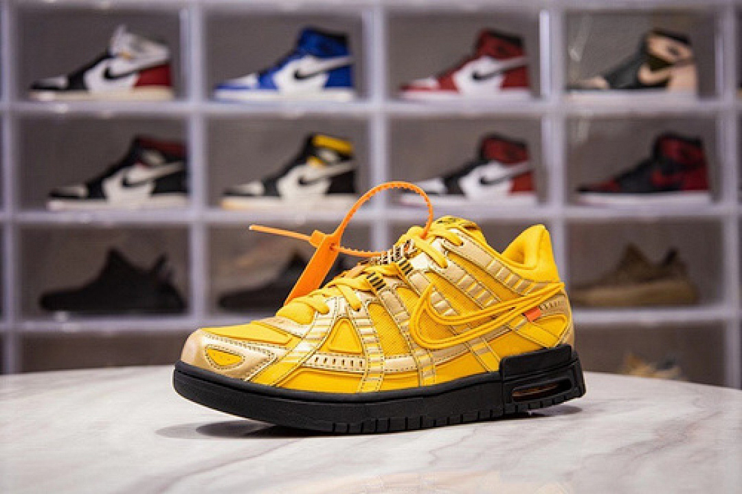 Nike H12 OW X AIR RUBBER DUNK UNIVERSITY GOLD/UNIVERSITY GOLD/BLACK · CU6015-700, photo 1