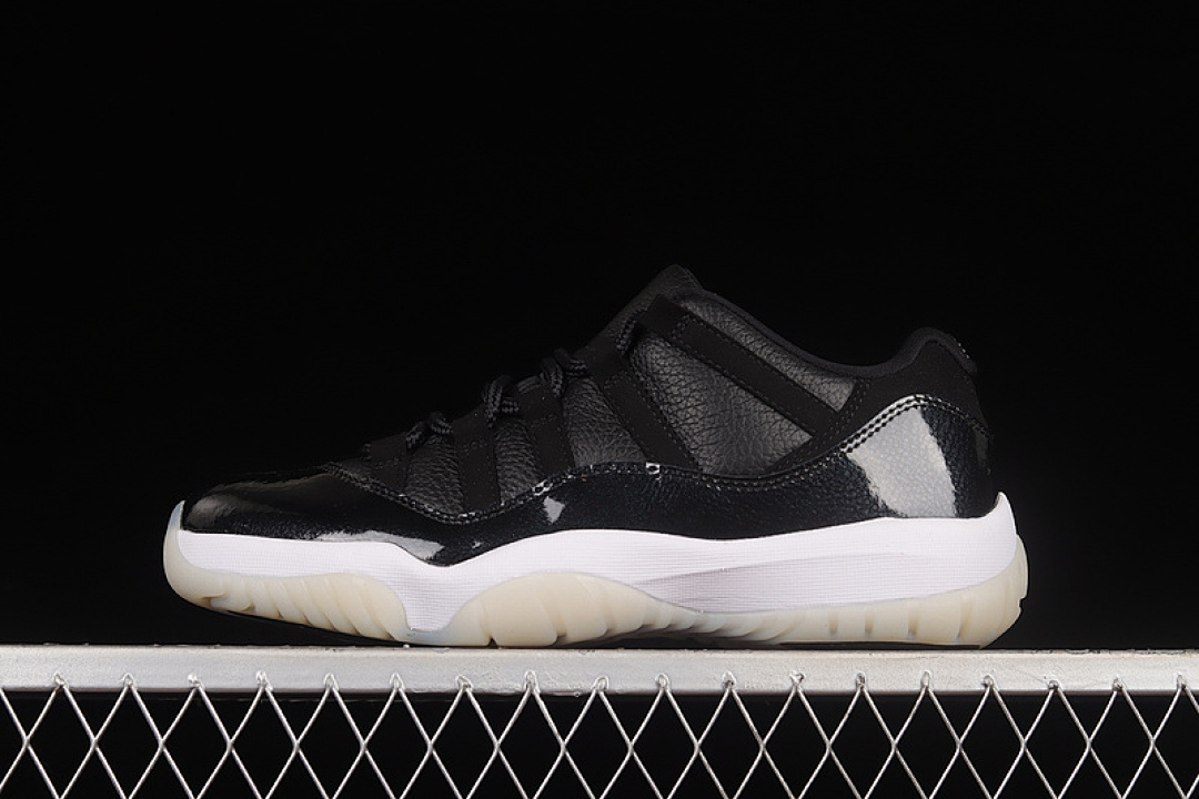 Jordan AIR Jordan 11 RETRO LOW 72-10 BLACK/GYM RED/WHITE/SAIL · AV2187-001, photo 1