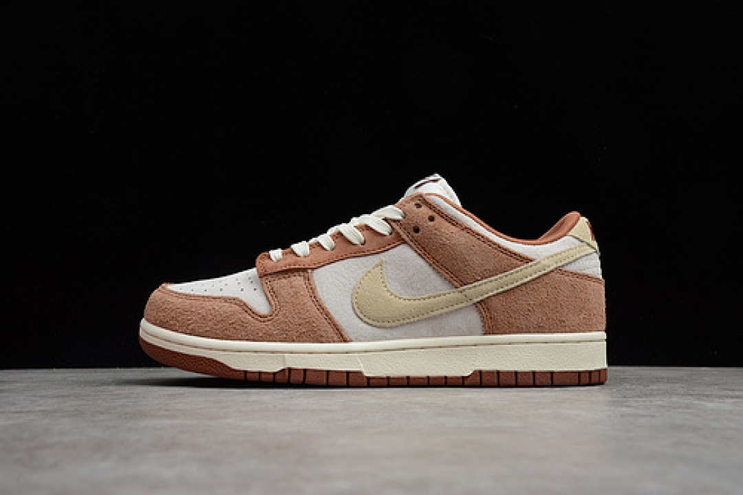 Unbranded [DD1390-100]-[SB DUNK LOW SAIL/MEDIUM CURRY-FOSSIL]-[WOMAN:36-39]-[MAN:40-47.5], photo 1