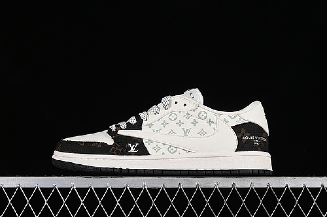 Jordan TRAVIS SCOTT X FRAGMENT DESIGN AIR Jordan 1 LOW OG SP BLACK/WHITE/GREY/GOLD · SJ2068-103, photo 1
