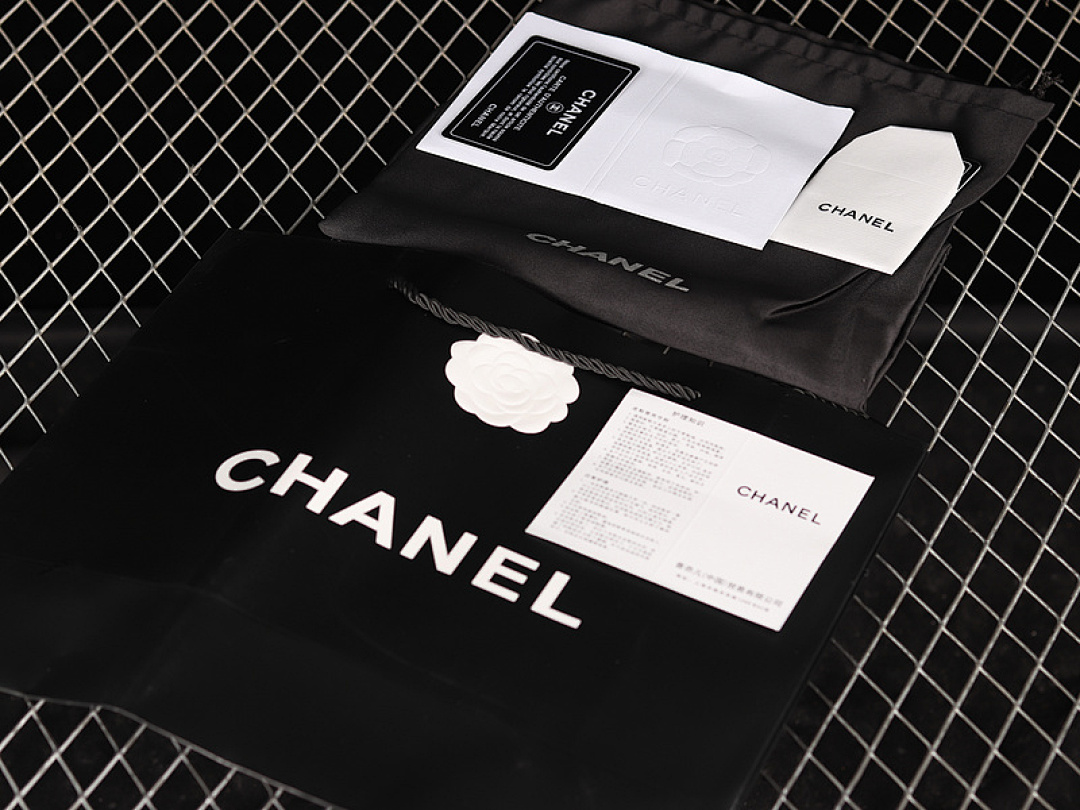 Chanel [A2507]-[CHA*NEL 22 PLATFORM SLIP-ON SLIPPERS BLACK/BLACK/WHITE]-[WOMAN:35-40] - Image 2