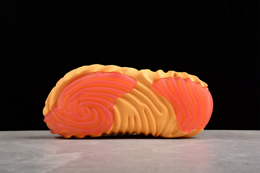 Crocs [SALEHE BEMBURY X CROCS POLLE CLOG YELLOW/ORANGE/YELLOW]-[UNISEX SIZE:36-47] - Image 12