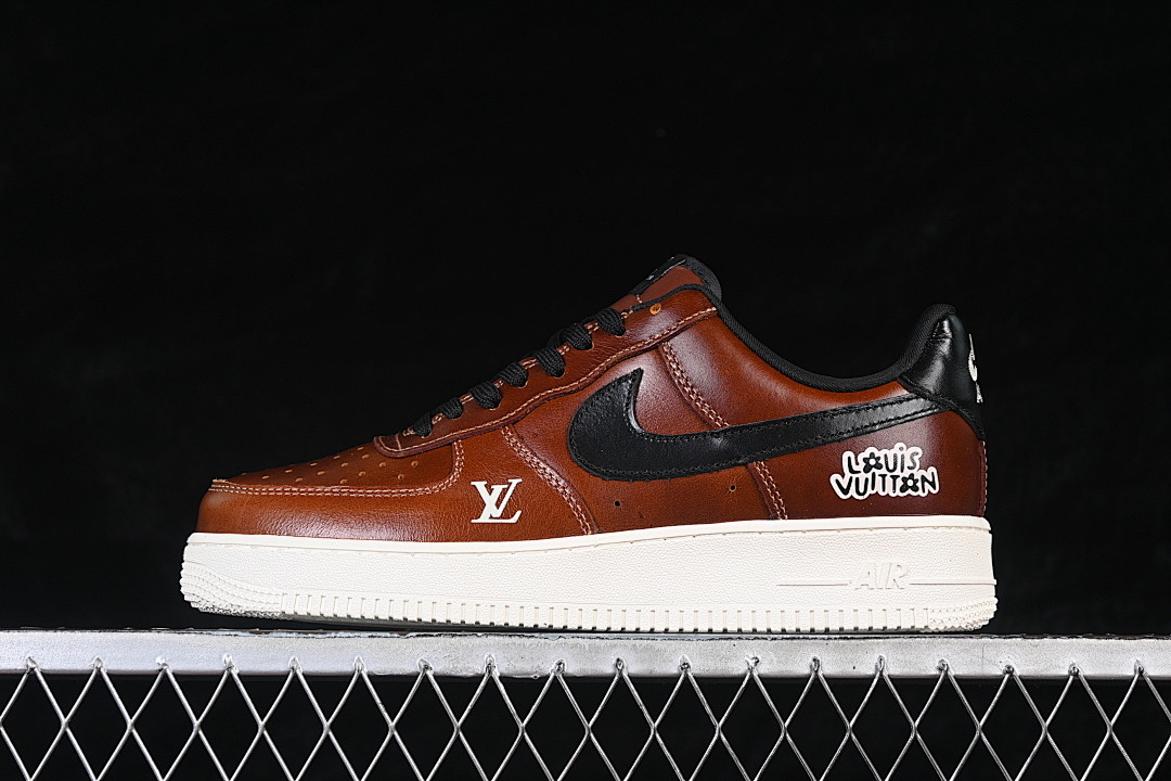 Nike [DF0188-120]-[AIR FORCE 1 07 LOW BROWN/BLACK/WHITE]-[WOMAN:36-39]-[MAN:40-45] - Image 2