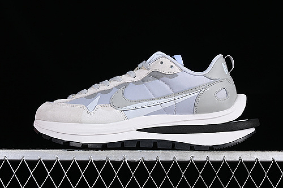 Sacai [DD1875-108]-[SACAI VAPORWAFFLE 3.0 WHITE/BLACK/GREY/BLUE]-[WOMAN:36-39]-[MAN:40-47.5], photo 1