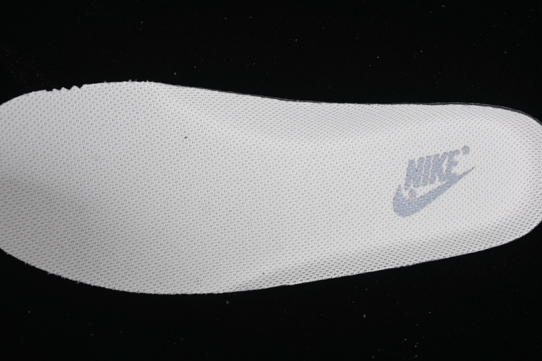 Nike [DM6688-052]-[AIR FORCE 1 07 LOW WHITE/GREY/BLACK/SILVER/RED]-[WOMAN:36-39]-[MAN:40-45] - Image 4