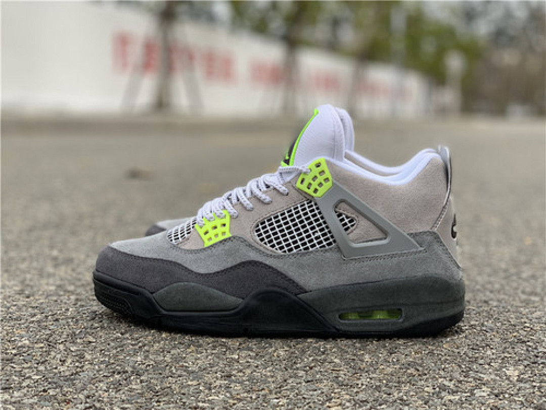 Jordan [CT5342-007]-[AIR JORDAN 4 RETRO SE NEON COOL GREY/VOLT-WOLF GREY-ANTHR]-[MAN:40-47.5], photo 1