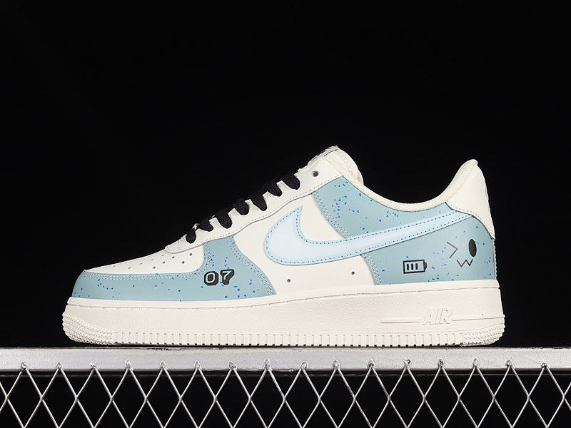 Nike Nike AIR FORCE 1 LOW 07 BLUE/WHITE/BLACK · CW2568-033, photo 1