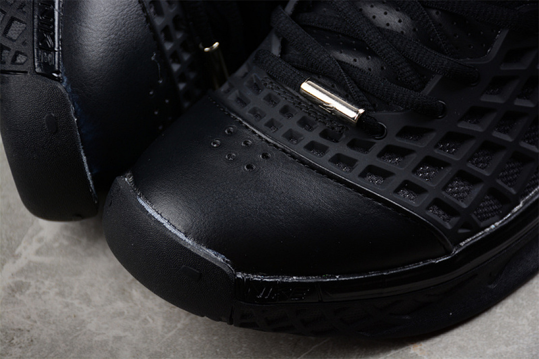 Nike [318090-012]-[ZOOM KOBE 3 ORCA BLACK/WHITE-ANTHRACITE-VARSITY MAIZE]-[MAN:40-46] - Image 9