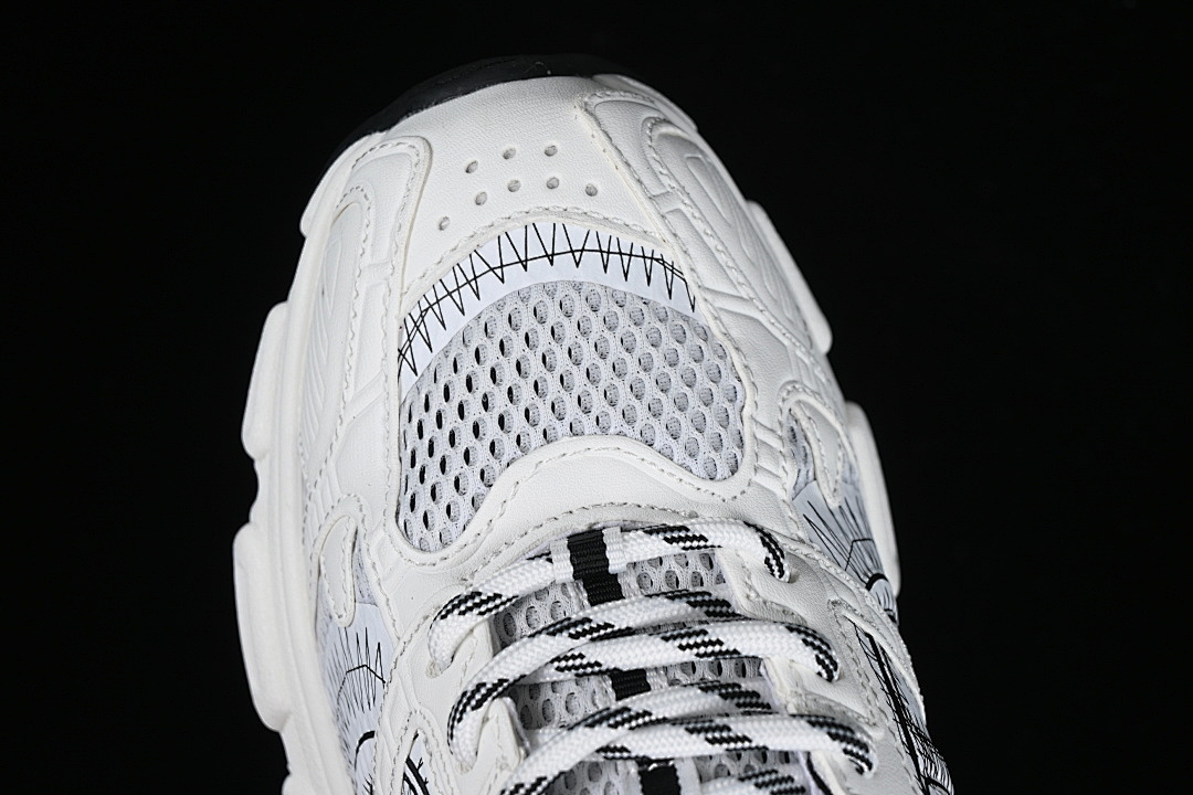 On Running [ROUND TOED LACE UP CASUAL SPORTS RUNNING SHOES WHITE/BLACK]-[WOMAN:36-39]-[MAN:40-45] - Image 9