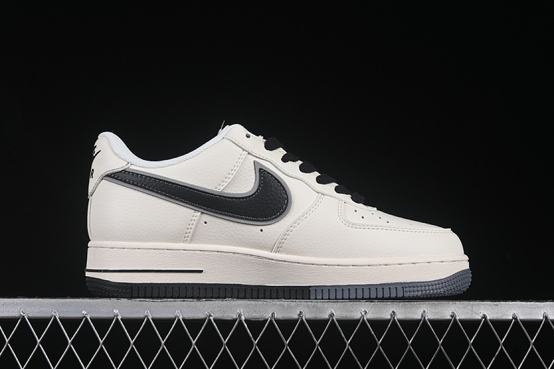 Nike [XZ6188-362]-[AIR FORCE 1 07 LOW SUPREME BLACK/GREY/OFF WHITE]-[WOMAN:36-39]-[MAN:40-45] - Image 16