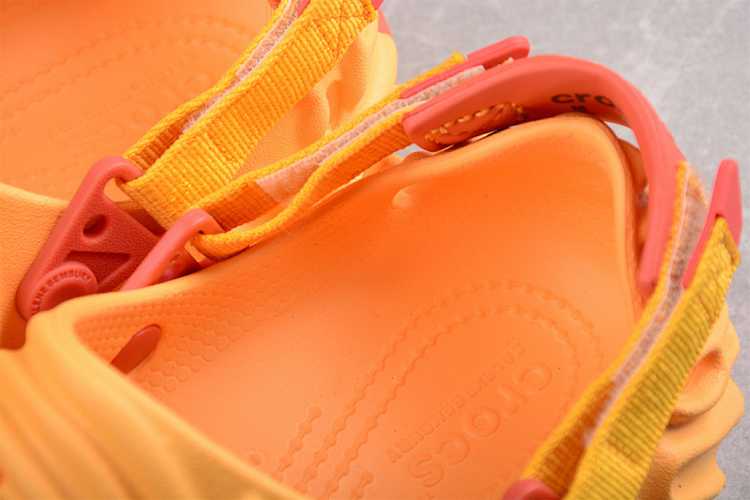 Crocs [SALEHE BEMBURY X CROCS POLLE CLOG YELLOW/ORANGE/YELLOW]-[UNISEX SIZE:36-47] - Image 5