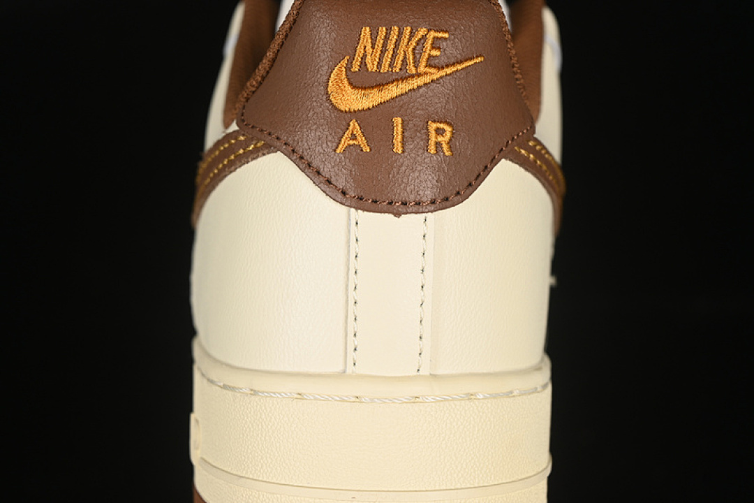 Nike [IB7719-113]-[AIR FORCE 1 07 LOW COCONUT MILK/CANYON GOLD/LIGHT BRITISH TAN]-[UNISEX:36-45] - Image 7