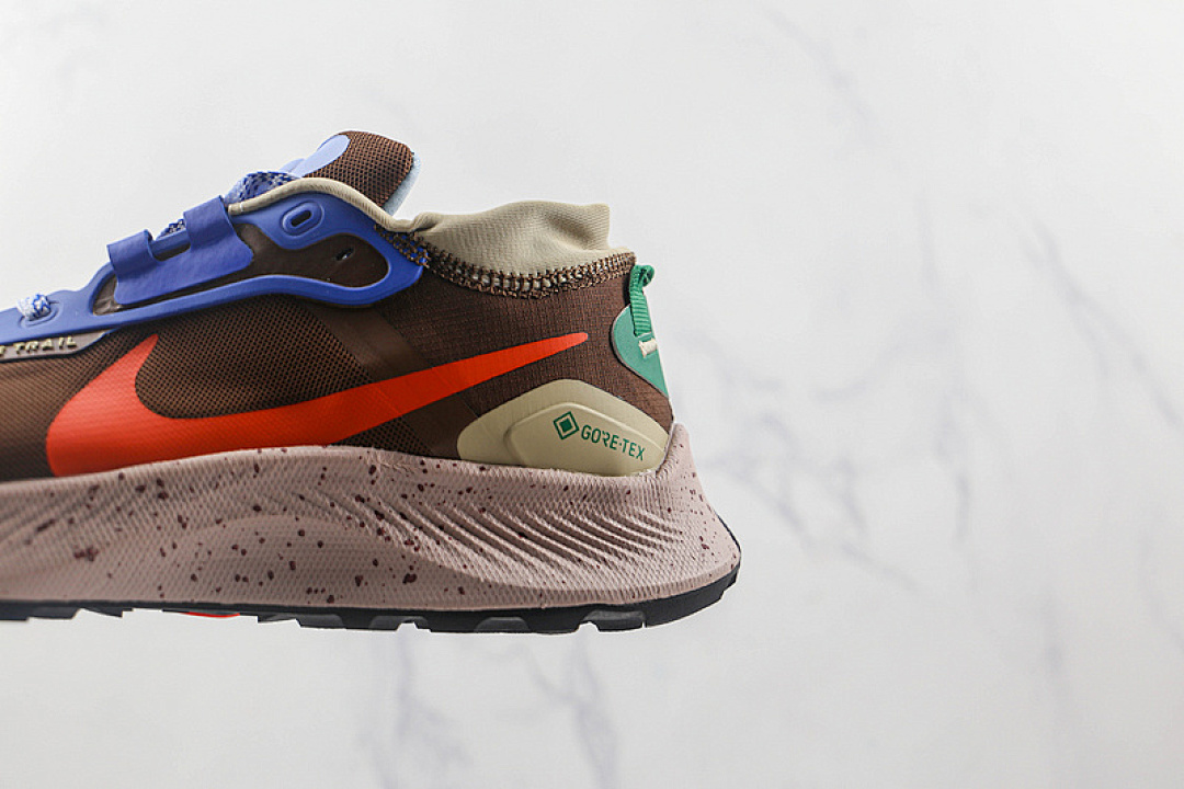 Nike [DR0137-200]-[PEGASUS TRAIL 3 GTX COCAO WOW/HYPER ROYAL/MALACHITE/RUSH ORANGE]-[UNISEX:36-45] - Image 7