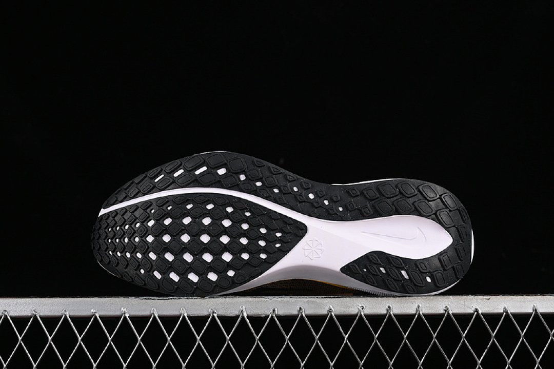 Nike [FZ5097-001]-[NFL X AIR ZOOM PEGASUS 41 BLACK/WHITE/WHITE/UNIVERSITY GOLD/BLACK]-[MAN:39-46] - Image 14