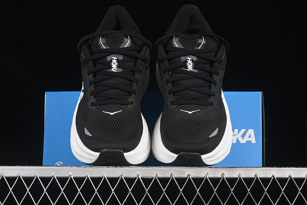On Running [1162011 BWHT]-[HOKA ONE BONDI 9 BLACK/WHITE]-[WOMAN:36-39]-[MAN:40-45] - Image 13