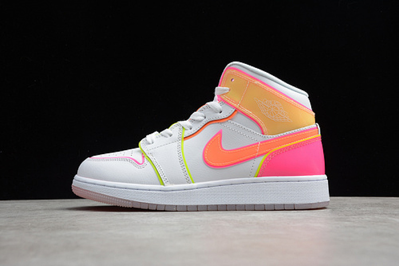 Jordan AIR Jordan 1 MID GS EDGE GLOW WHITE/HYPER CRIMSON/PINK BLAST · CV4611-100, photo 1