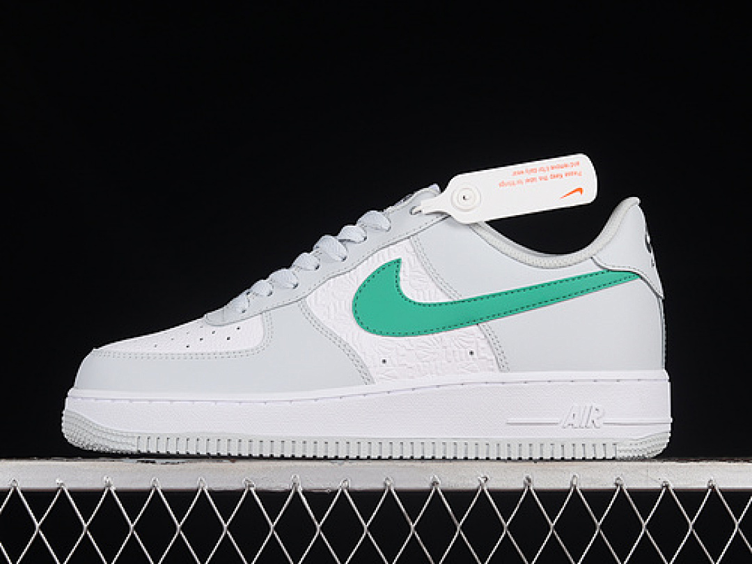 Nike [FD0667-001]-[AIR FORCE 1 LOW EMBOSSED HOOPS/PINE GREEN]-[WOMAN:36-39]-[MAN:40-45], photo 1