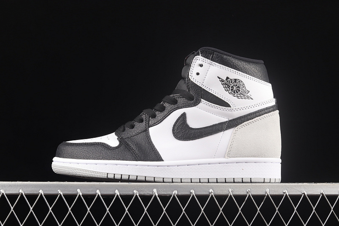 Jordan [555088-108]-[AIR ORDAN 1 HIGH OG STAGE HAZE BLACK/WHITE/GREY]-[WOMAN:36-39]-[MAN:40-47.5], photo 1