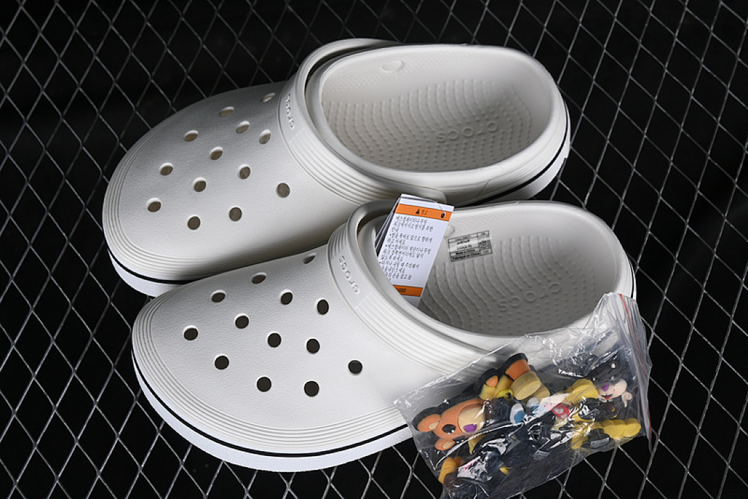 Crocs [CTOCS FLAT HOLE SANDALS BLACK/WHITE/WHITE]-[WOMAN:34-39]-[MAN:40-46] - Image 2