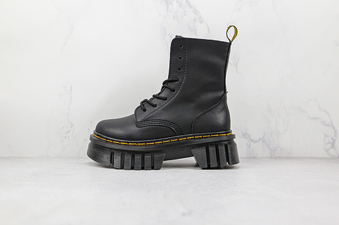 Timberland [DR. MARTENS HIGH BOOTS BLACK/BLACK/BLACK]-[WOMAN:35-41], photo 1