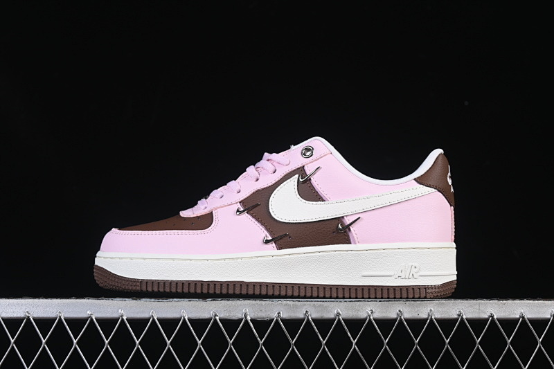 Nike Nike AIR FORCE 1 LOW 07 LX SAIL-PINK FOAM-METALLIC SILVER · IO7595-211, photo 1