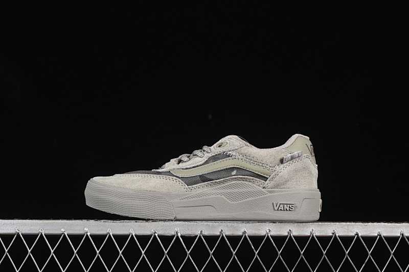 LOW-TOP RETRO CASUAL SNEAKERS GREY/GREY/GREY · VN0A2Z3RFOG, photo 1